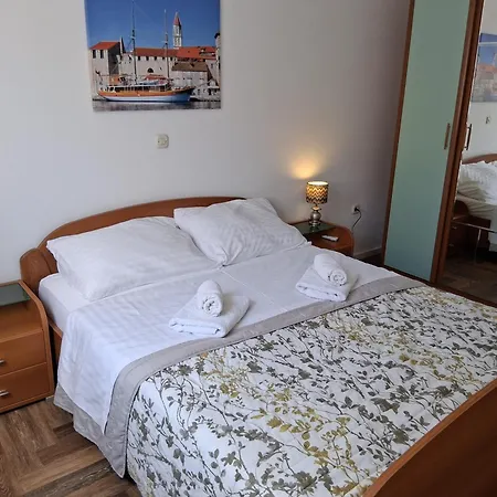 Apartment Ella